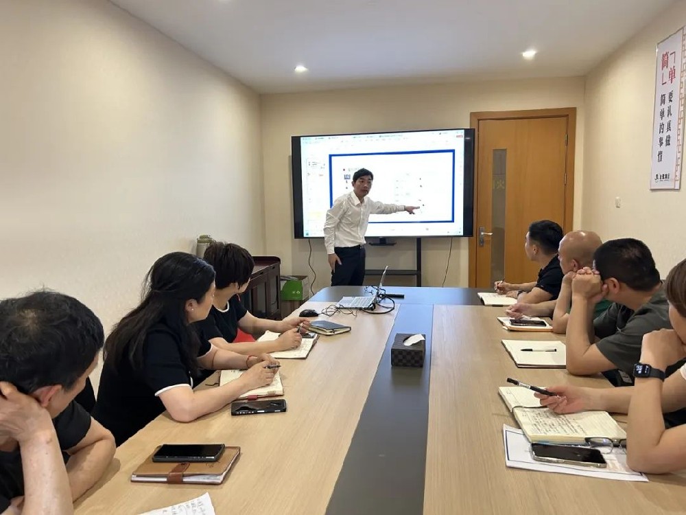 知识赋能 砺剑强兵 |万象城（中国）开展营销专题培训